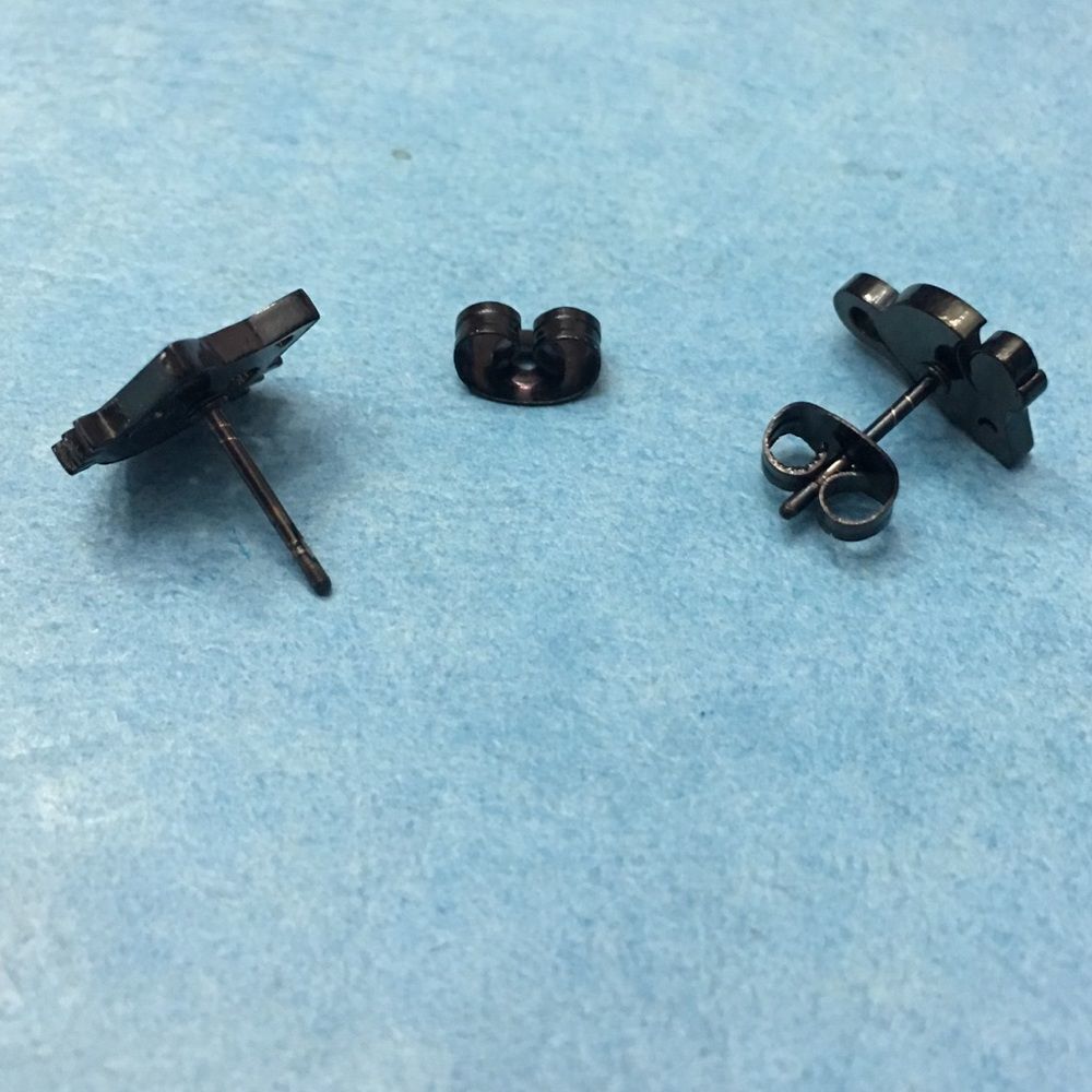(Q3) Cat & Mouse Earrings - Picture 3 of 4